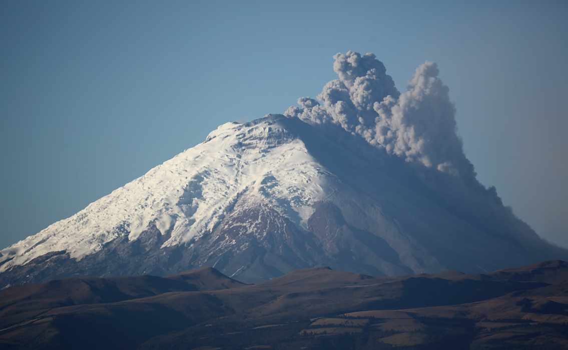 le-cotopaxi en euption